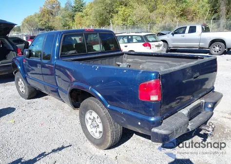 2001 Chevrolet S-10 Ls z USA, uszkodzony, nr VIN 1GCDT19W518201899